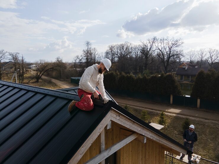 full-shot-roofer-